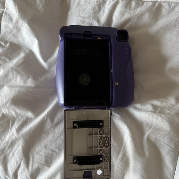 Fujifilm Instax Mini 8 Instant Film Camera - Grape/Purple - Picture 10 of 11